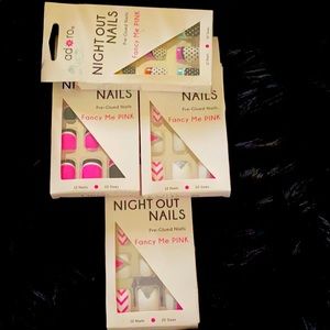 Bundle of 4 fancy me nails